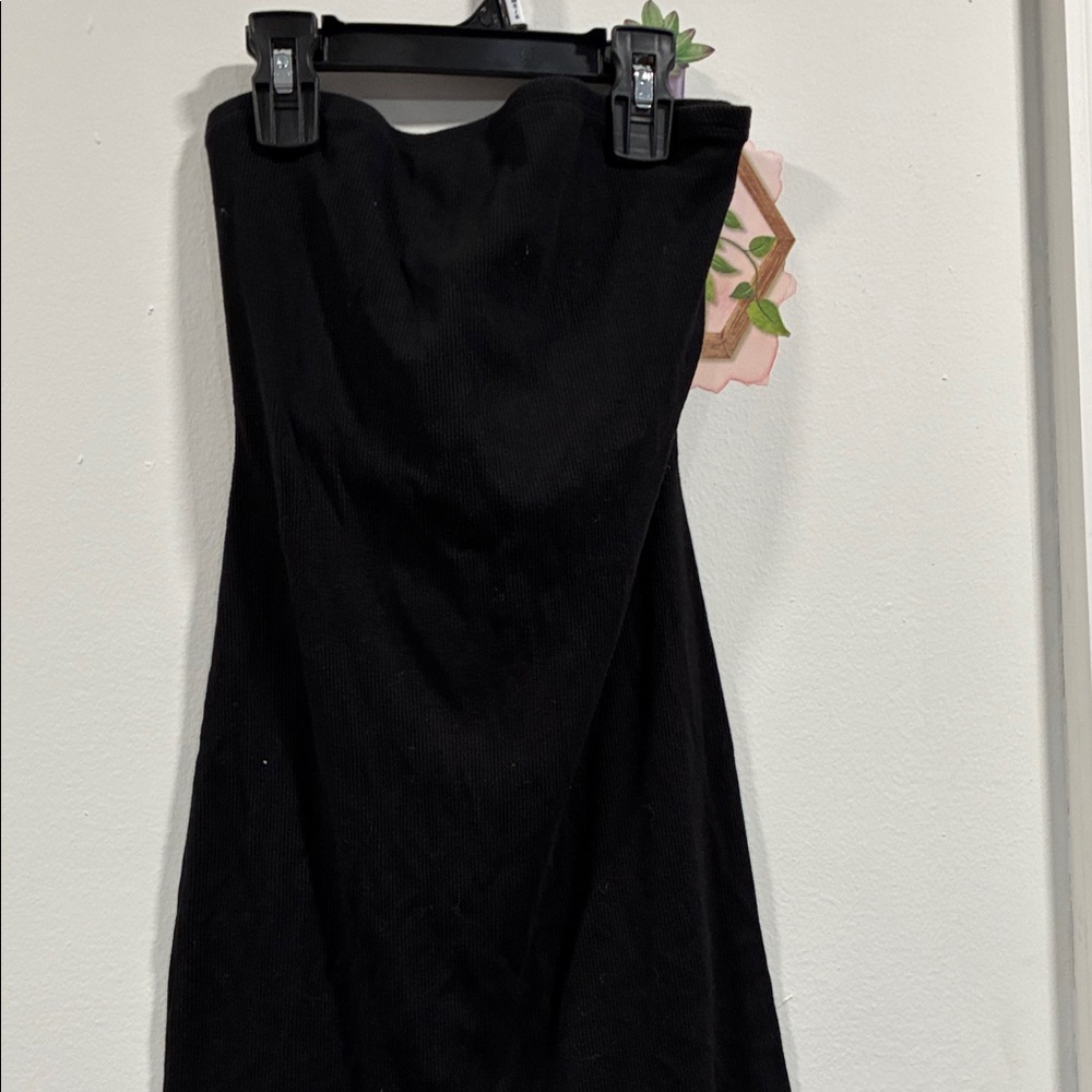 Elegant Black Strapless Dress
